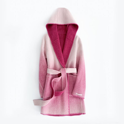 Reversible Cashmere Coat – Luxury & Versatility